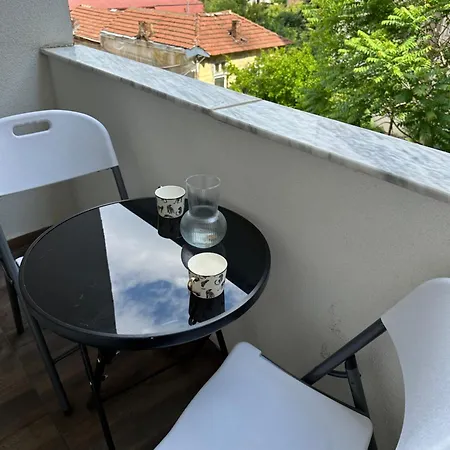 Vibes Of -only 5 To 7 Minutes Walk To The Town Square * Skopje