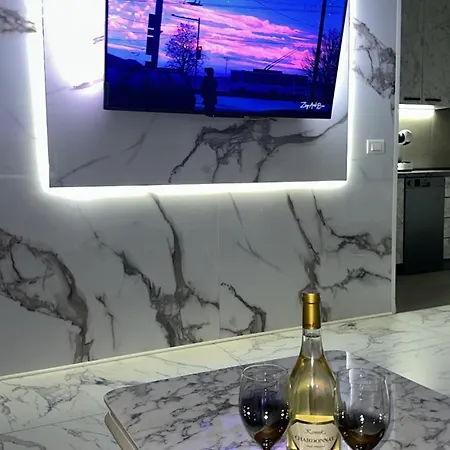 Vibes Of -only 5 To 7 Minutes Walk To The Town Square * Skopie