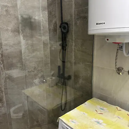 Vibes Of -only 5 To 7 Minutes Walk To The Town Square Apartamento *