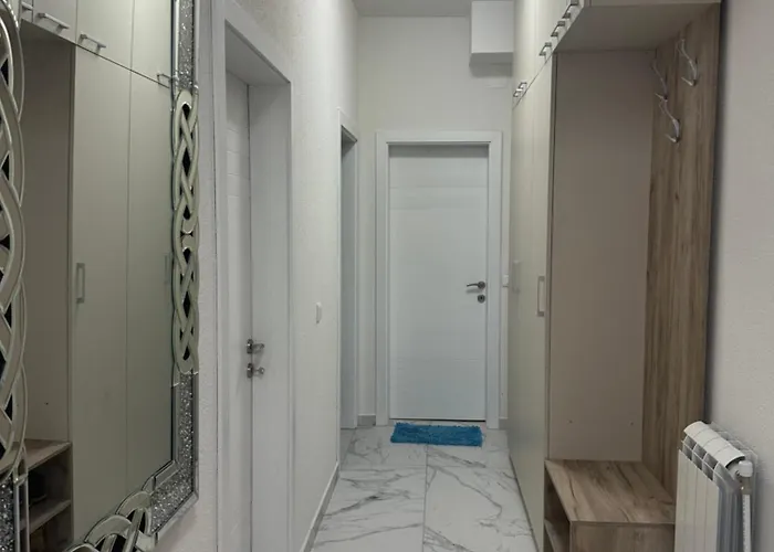 דירה Vibes Of -only 5 To 7 Minutes Walk To The Town Square *